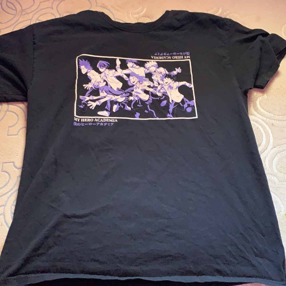 To all my anime lovers black,large anime shirt!yay